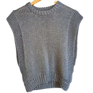 VINTAGE Y2K Grey Chunky Knit Vest Size Large